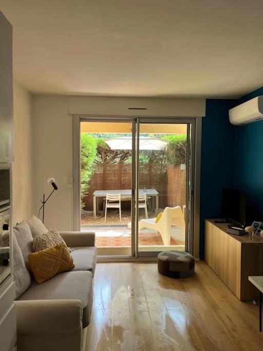 Studio Bord De Mer Boulouris A Saint Raphael Extérieur photo